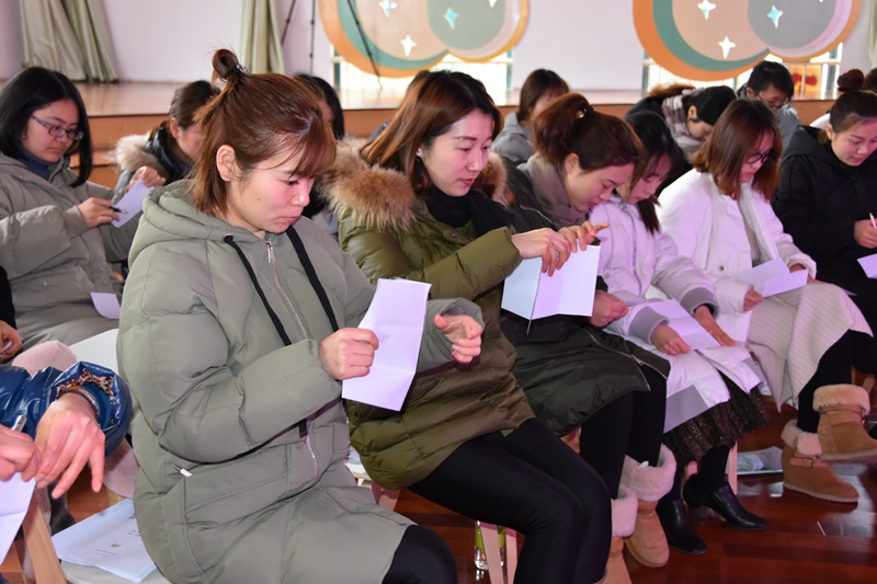 朵朵幼儿园开展新年互动小游戏